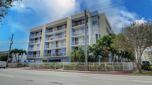 504-8340 Harding Ave, Miami Beach, FL, 33141-1406 | Card Image