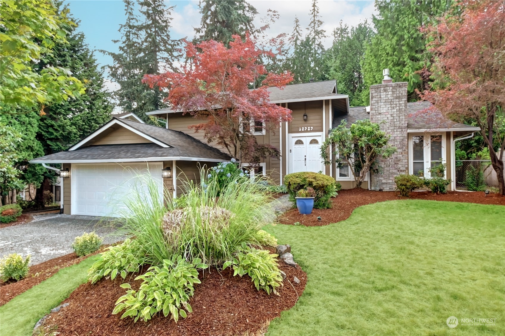 68th Pl, Bellevue, WA 98006