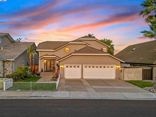 2063 Windward Pt, Discovery Bay, CA, 94505-9514 | Card Image