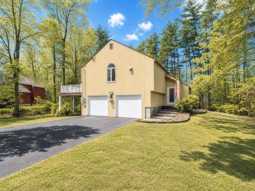 35 Radcliffe Dr, Milford, NH, 03055-3024 | Card Image