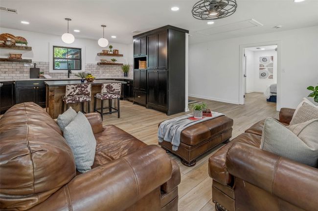 798 Lcr 703, House other with 3 bedrooms, 3 bathrooms and 1 parking in Kosse TX | Image 7