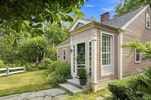 262 Poor Farm Rd, Weare, NH, 03281-5721 | Card Image