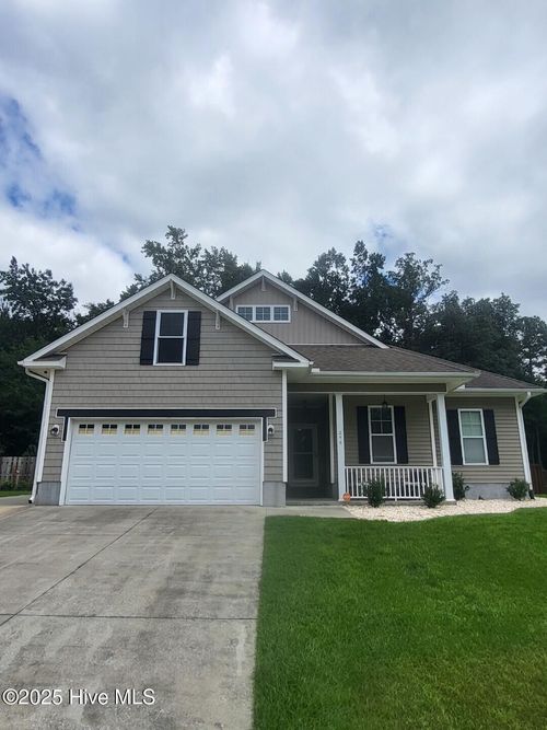 246 Blue Creek Farms Dr, Jacksonville, NC, 28540-3171 | Card Image
