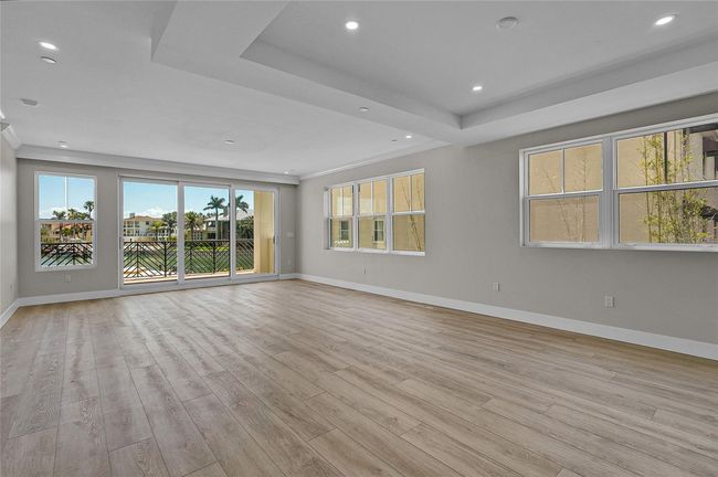 Luxury Vinyl Flooring | Image 12