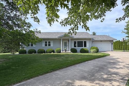 11521 County Road 24, Middlebury, IN, 46540-9778 | Card Image