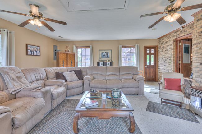 117 Brights Ln, House other with 3 bedrooms, 2 bathrooms and 28 parking in Gallatin TN | Image 43
