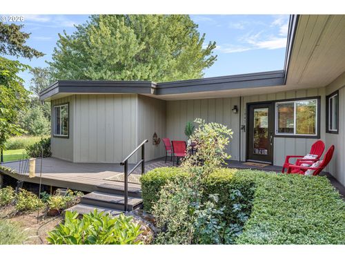1041 Cannon Dr, Hood River, OR, 97031-9747 | Card Image