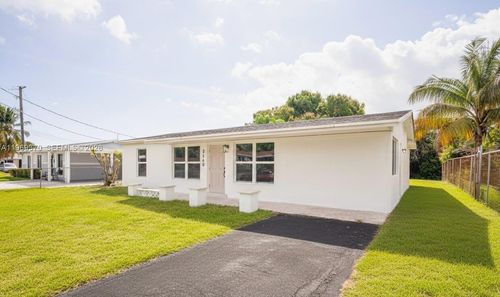 3460 Nw 17th St, Lauderhill, FL, 33311-4202 | Card Image