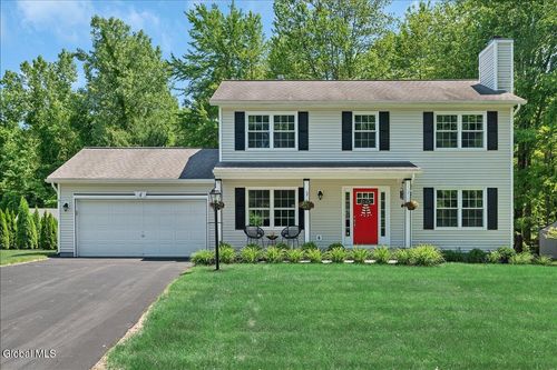 4 Kiliaen Way, Halfmoon, NY, 12065-2662 | Card Image
