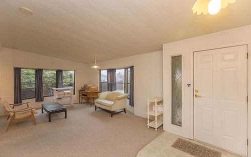 spc-16-215 Tolman Creek Rd, Ashland, OR, 97520-1367 | Card Image