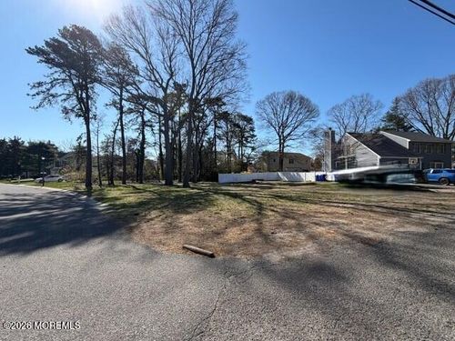 675 Thoroughfare Rd, Brick, NJ, 08724-4650 | Card Image