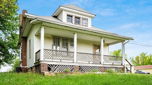 8045 Old Town Rd, Roseville, OH, 43777-9546 | Card Image