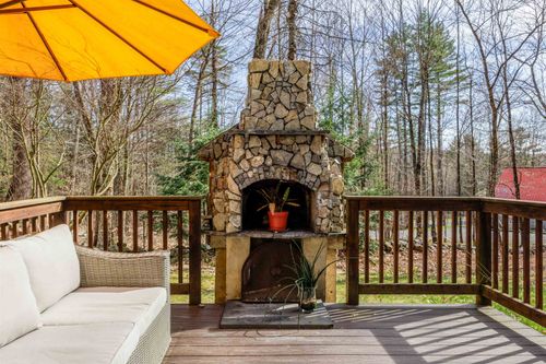 10 Shorewood Estates Rd, Newport, NH, 03773-7533 | Card Image