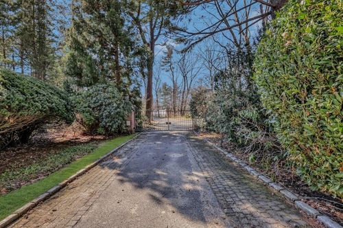 133 Jericho Tpke, Old Westbury, NY, 11568-1508 | Card Image
