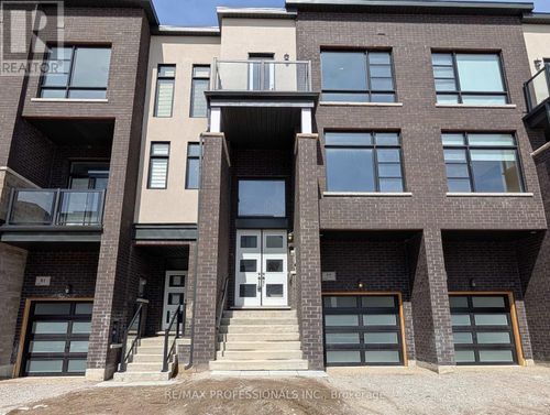 77 Paradox Street, Vaughan (Kleinburg), ON, L4L1A7 | Card Image