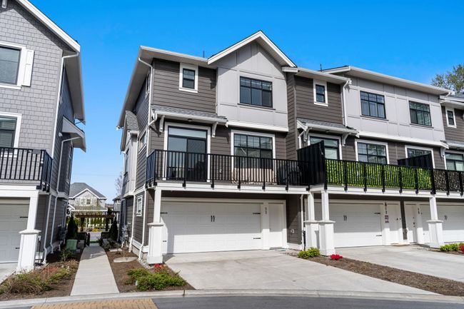 11 - 20261 72 B Avenue, Townhouse with 4 bedrooms, 3 bathrooms and 4 parking in Langley BC | Image 1