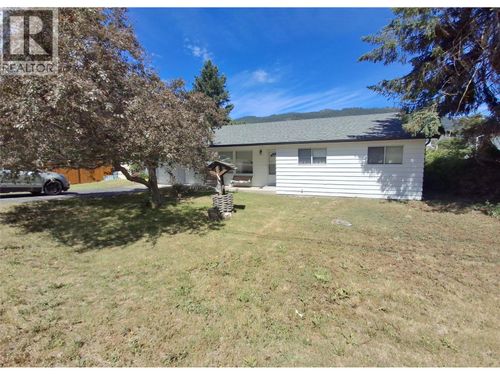 1204 Second Avenue, Chase, BC, V0E1M0 | Card Image