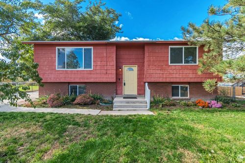 360 Belaire Cir, Grantsville, UT, 84029-9638 | Card Image