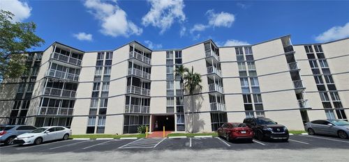 apt-c101-7075 Nw 186th St, Hialeah, FL, 33015-8376 | Card Image