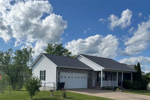 96 Fox Dr, Farmington, MO, 63640-7742 | Card Image