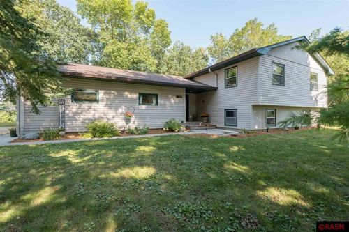 55856 River Fort Dr, Mankato, MN, 56001-7303 | Card Image