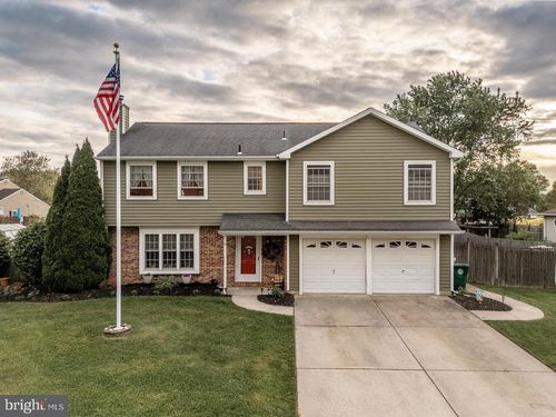 13 Woodhurst Dr, EASTAMPTON, NJ, 08060-4327 | Card Image