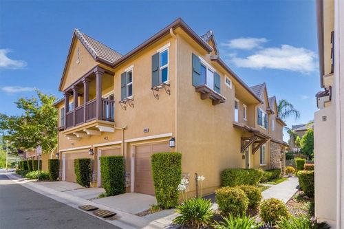 28440 Mirabelle Ln, Saugus, CA, 91350-3239 | Card Image