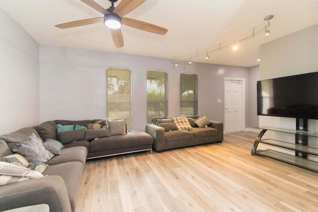 1571 Sw 13 Th Dr, House other with 5 bedrooms, 3 bathrooms and null parking in Boca Raton FL | Image 5