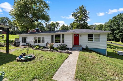 359 Hillcrest Dr, Cape Girardeau, MO, 63701-3211 | Card Image