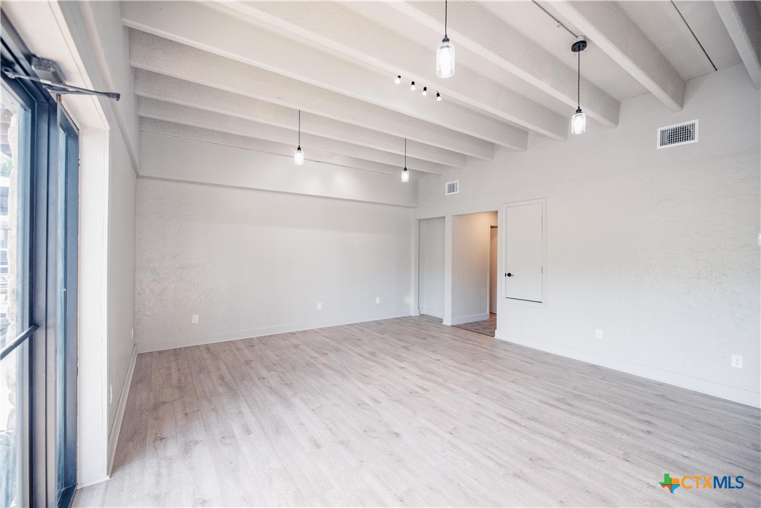 Commercial Lease in Canyon Lake 4