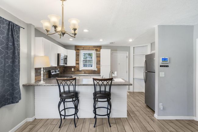 Kitchen/Dining | Image 12