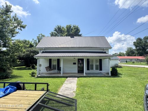 411 W 4th St, Livingston, TN, 38570-1431 | Card Image