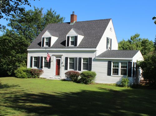 381 Highland Avenue, Gardiner, ME, 04345 | Card Image