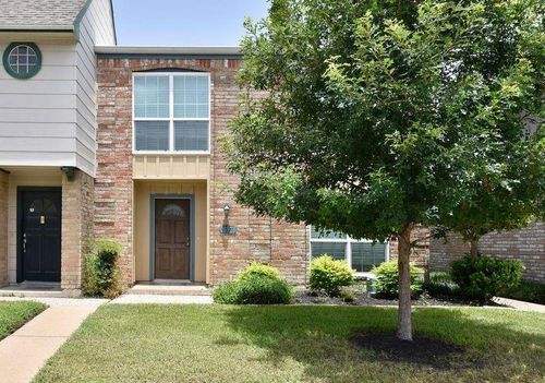 57-11002 Hammerly Blvd, Houston, TX, 77043-1916 | Card Image