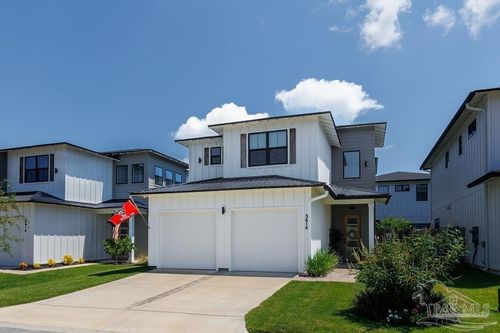 5614 Trout Ln, Pensacola, FL, 32507-8813 | Card Image