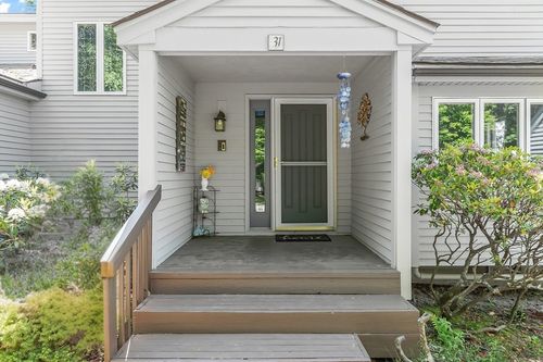 31-31 Monadnock Dr, Westford, MA, 01886-3021 | Card Image