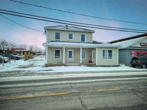 527 Rue St Germain E, Home with 0 bedrooms, 1 bathrooms and null parking in Rimouski QC | Card Image