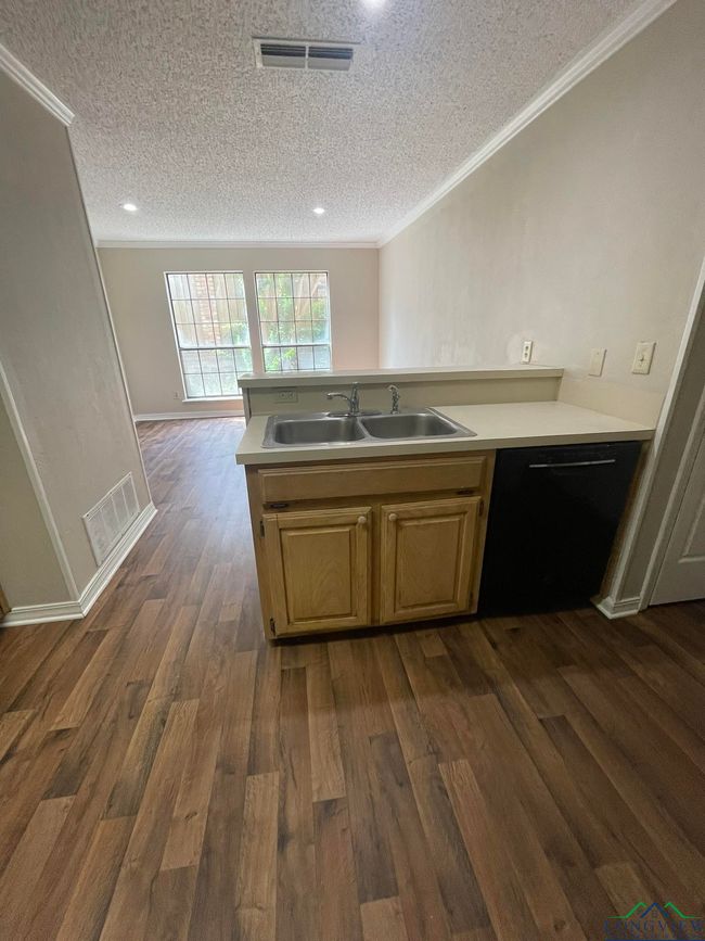 1206 Brandywine Dr, Townhouse with 3 bedrooms, 3 bathrooms and null parking in Longview TX | Image 8