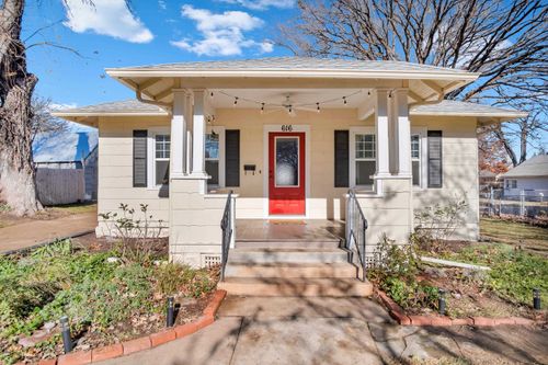 616 W 6th St, Newton, KS, 67114-2022 | Card Image
