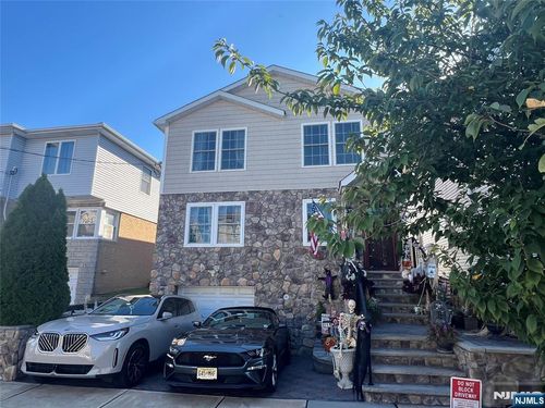 119 Crystal St, North Arlington, NJ, 07031-5613 | Card Image