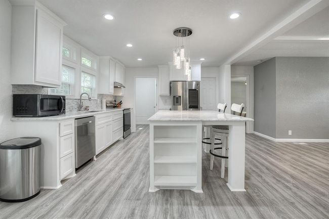 304 N Walnut Dr, House other with 3 bedrooms, 2 bathrooms and null parking in Trinity TX | Image 13