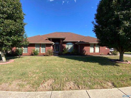 651 Summer Cove Cir Nw, Madison, AL, 35757-7586 | Card Image