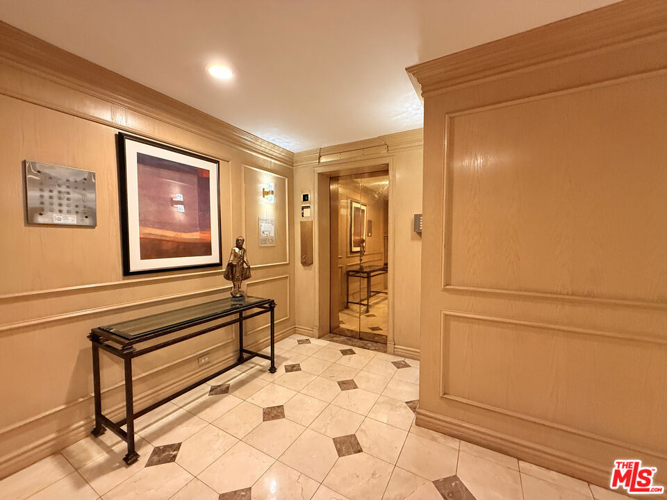 Residential Lease in Los Angeles 3