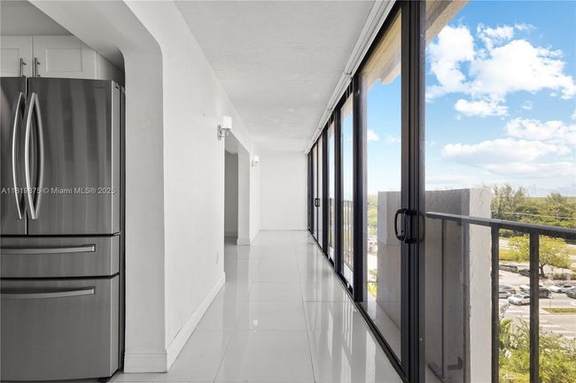 APT-8A - 77 Crandon Blvd, Condo with 2 bedrooms, 2 bathrooms and null parking in Key Biscayne FL | Image 16