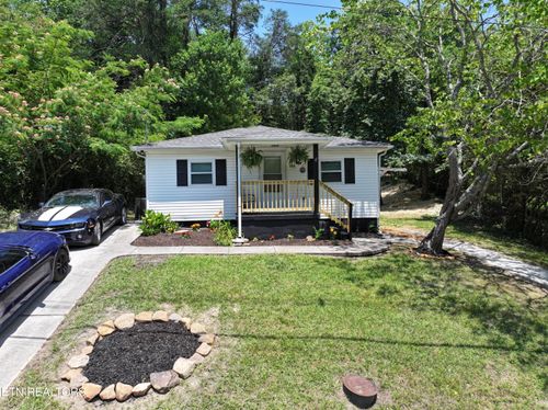523 W Broad St, Clinton, TN, 37716 | Card Image
