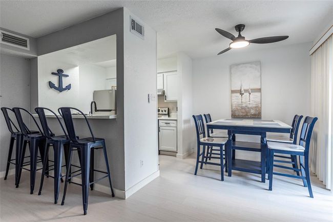 APT-806 - 7600 Emmett F Lowry Expy, Townhouse with 2 bedrooms, 2 bathrooms and 1 parking in Texas City TX | Image 5