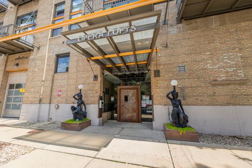 apt-332-2545 Dearborn St, Chicago, IL, 60616-4985 | Card Image