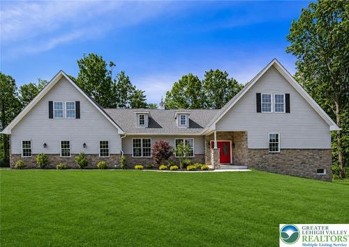 2640 Eagle Ln, Hellertown, PA, 18055-3361 | Card Image