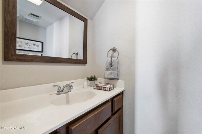811 E Eugie Ave, Townhouse with 2 bedrooms, 2 bathrooms and null parking in Phoenix AZ | Image 6