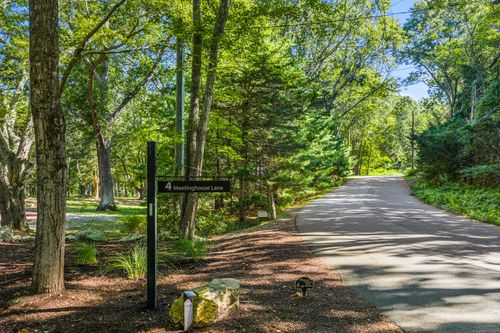 4 Meetinghouse Ln, Old Lyme, CT, 06371-1633 | Card Image